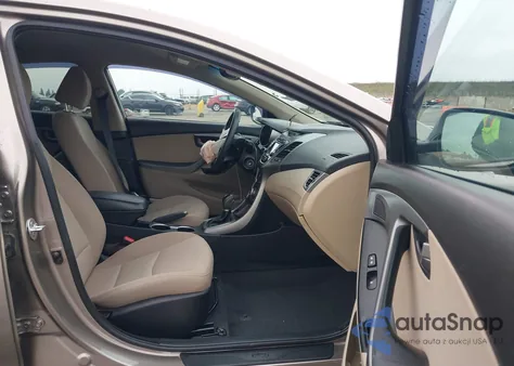 2014 Hyundai Elantra Se z USA, uszkodzony, nr VIN 5NPDH4AE4EH520062